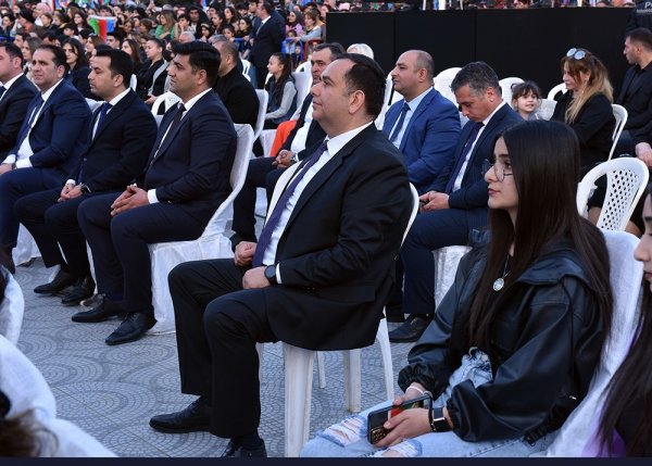 Heydər Əliyevin 100 illiyi ilə əlaqədar Sumqayıtda möhtəşəm konsert keçirilib - FOTOLAR