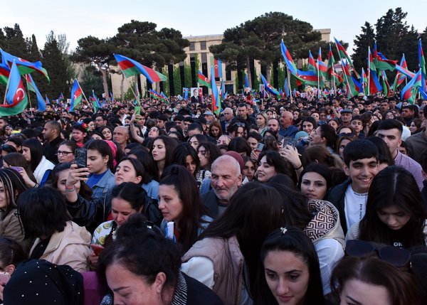 Heydər Əliyevin 100 illiyi ilə əlaqədar Sumqayıtda möhtəşəm konsert keçirilib - FOTOLAR