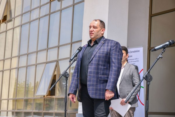 Sumqayıtda şahmat seansı təşkil edilib - FOTOLAR
