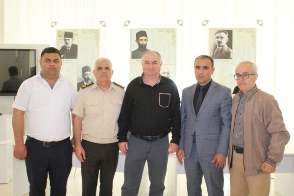 Sumqayıtda detektiv yazar Elbrus Kəlbiyevlə görüş və imza günü keçirildi – FOTOLAR,VİDEO
