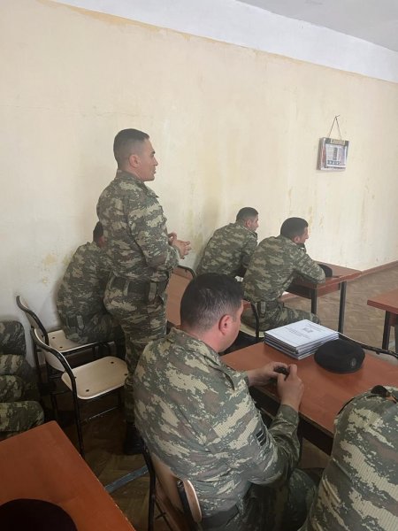 Sumqayıtda hərbçilər maarifləndirilib - FOTOLAR