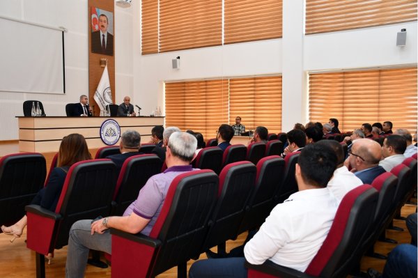 AFEZ səlahiyyətli qurumunun İdarə Heyətinin sədri Sumqayıt Kimya Sənaye Parkının fəaliyyəti ilə tanış olub FOTO