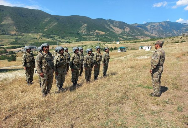 Hərbi vəzifəlilərin təlim toplanışı başa çatdı