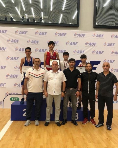 Sumqayıt boksçuları finalda birinci olub