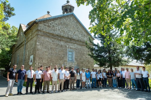 Mənəvi Dəyərlərin Təbliği Fondu Oğuzda könüllülər və tələbələr üçün "Yay məktəbi" təşkil edib - FOTOLAR