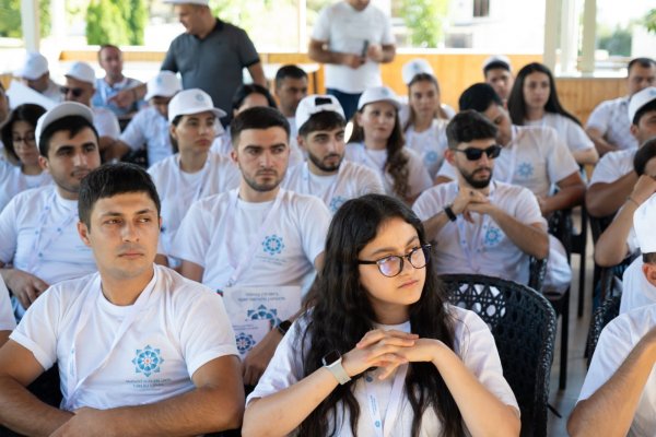 Mənəvi Dəyərlərin Təbliği Fondu Oğuzda könüllülər və tələbələr üçün "Yay məktəbi" təşkil edib - FOTOLAR