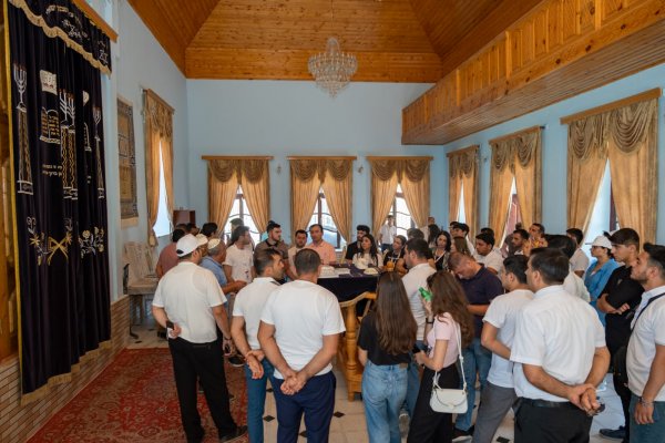 Mənəvi Dəyərlərin Təbliği Fondu Oğuzda könüllülər və tələbələr üçün "Yay məktəbi" təşkil edib - FOTOLAR