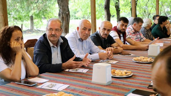 Şəkidə “Sənətkarlıqdan sosial sahibkarlığa” adlı layihə çərçivəsində dəyirmi masa və sərgi təşkil edilib - FOTOLAR Şəkidə “Sənətkarlıqdan sosial sahibkarlığa” adlı layihə çərçivəsində dəyirmi masa və sərgi təşkil edilib - FOTOLAR