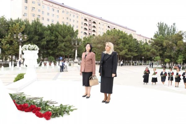 Sumqayıtda təhsil işçilərinin sentyabr konfransı keçirilib - FOTOLAR