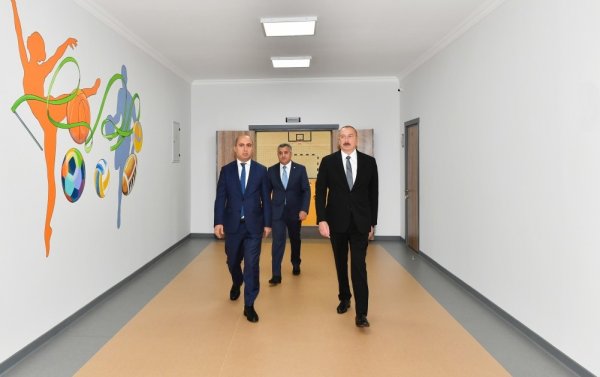 Prezident Xırdalanda məktəb açılışında - FOTOLAR