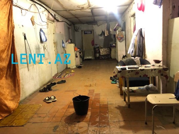 Körpələrin gözü önündə narkomanlar iynə vurur – Dəhşət yuvasından (Reportaj)