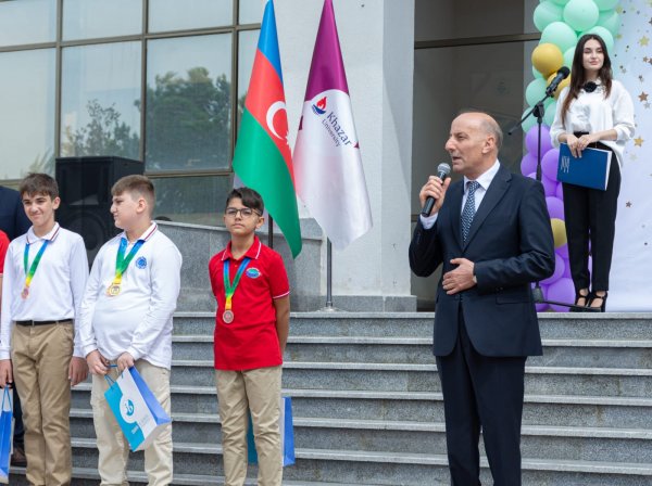 "Sumqayıt Dünya" məktəbində "Bilik günü" tədbiri keçirilib (FOTO)