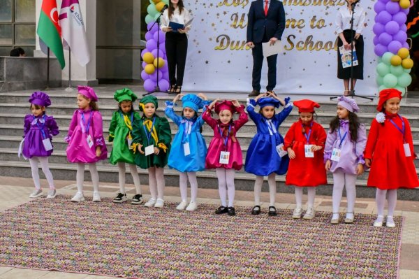 "Sumqayıt Dünya" məktəbində "Bilik günü" tədbiri keçirilib (FOTO)