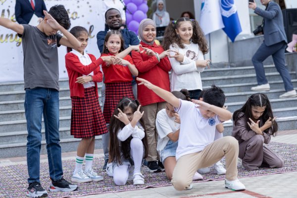 "Sumqayıt Dünya" məktəbində "Bilik günü" tədbiri keçirilib (FOTO)