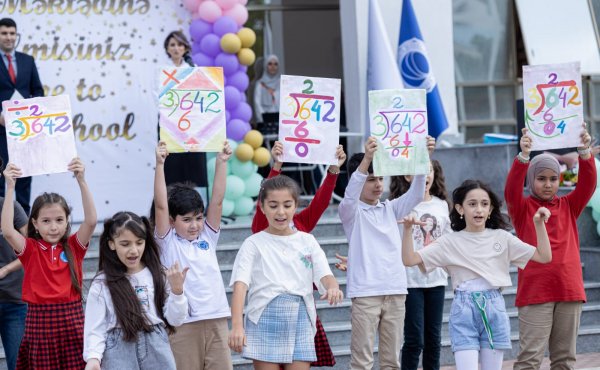 "Sumqayıt Dünya" məktəbində "Bilik günü" tədbiri keçirilib (FOTO)