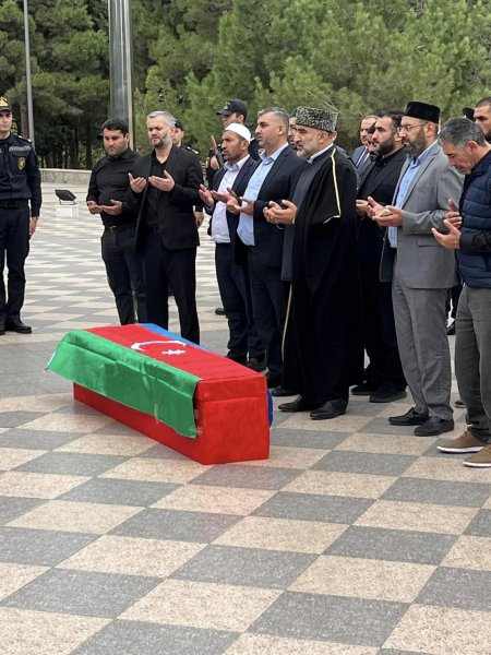 Şəhid polislər Sumqayıtda dəfn olunub (FOTOLAR)