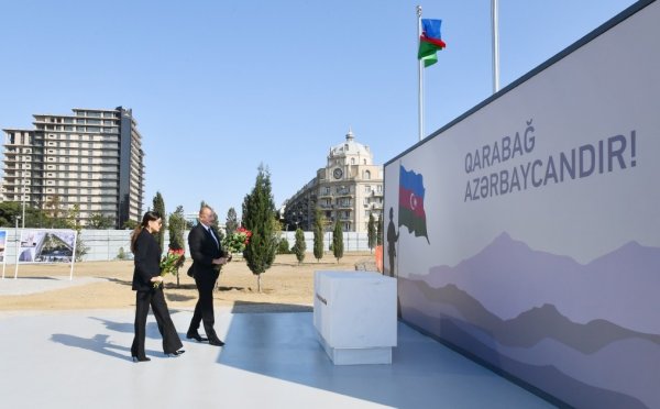 Prezident və birinci xanım Zəfər parkında olublar (FOTOLAR)
