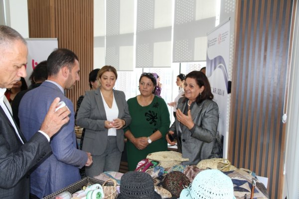 “Sənətkarlıqdan sosial sahibkarlığa” adlı layihə uğurla başa çatıb - FOTOLAR