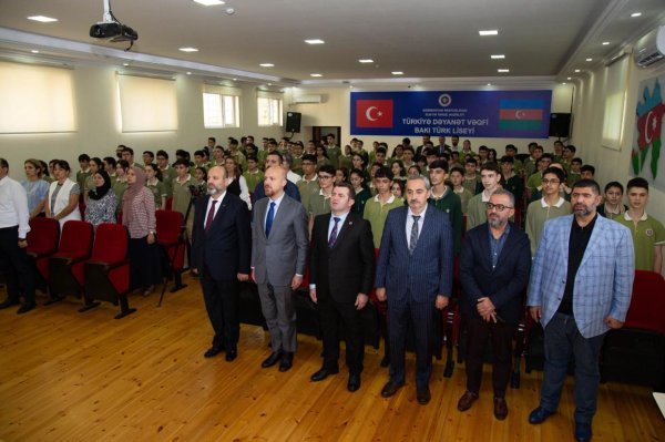 Ərdoğanın oğlu Bakıdadır (Fotolar)