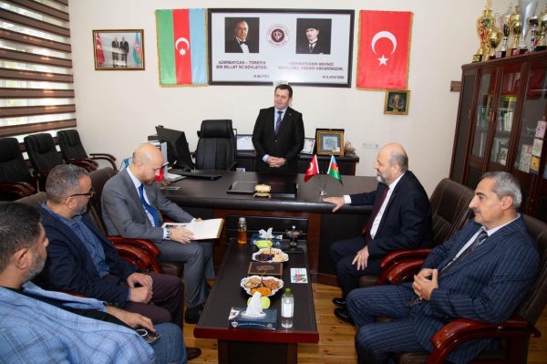 Ərdoğanın oğlu Bakıdadır (Fotolar)