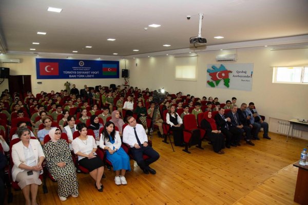 Ərdoğanın oğlu Bakıdadır (Fotolar)