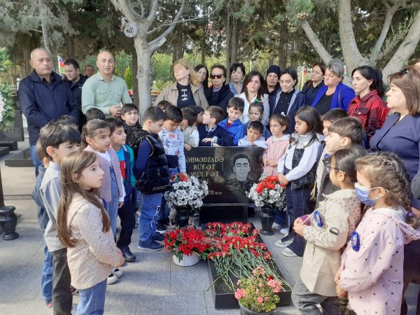 Sumqayıt Şəhidlər Xiyabanında daha bir qəhrəman oğulun anım günü qeyd olundu... - FOTOLAR