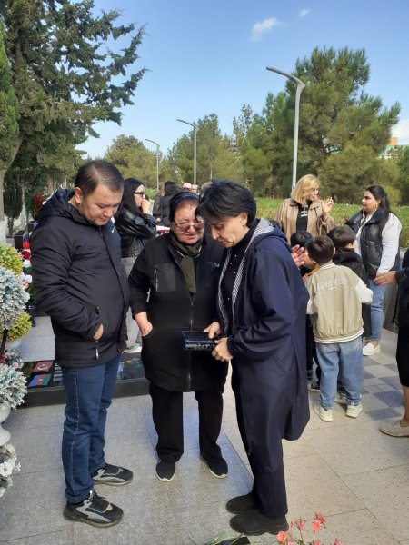 Sumqayıt Şəhidlər Xiyabanında daha bir qəhrəman oğulun anım günü qeyd olundu... - FOTOLAR