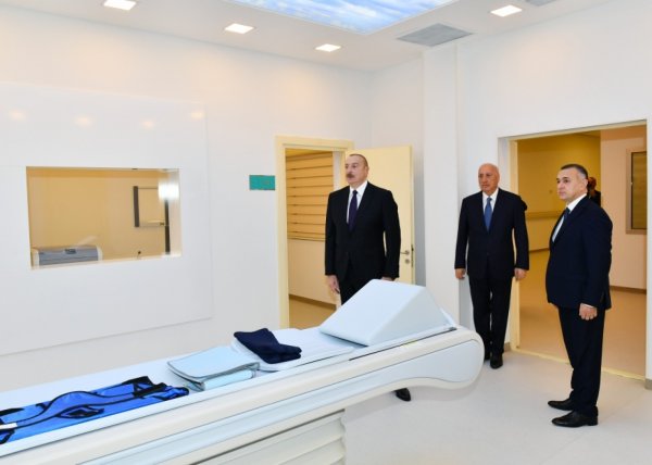 İlham Əliyev Sumqayıtda 2 saylı şəhər xəstəxanasının yeni binasının açılışında  (FOTOLAR)