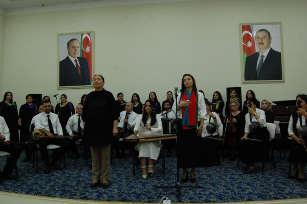 Sumqayıtdakı Uşaq İncəsənət Məktəbinə ekskursiya təşkil olunub (FOTO) Sumqayıtdakı Uşaq İncəsənət Məktəbinə ekskursiya təşkil olunub (FOTO)