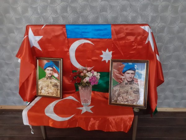 Qarabağda lokal xarakterli antiterror tədbirlərin keçirilməsi zamanı şəhid olan Baş leytenant Zamin Abbasovun 40 mərasimi keçirilib - FOTOLAR