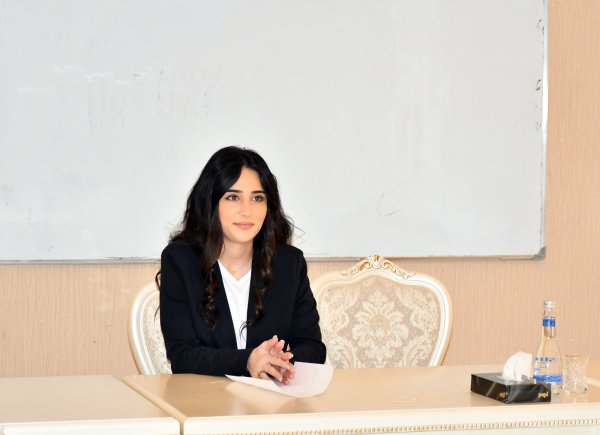 Mədəniyyət naziri Sumqayıtda vətəndaşları qəbul edib - Fotolar Mədəniyyət naziri Sumqayıtda vətəndaşları qəbul edib - Fotolar