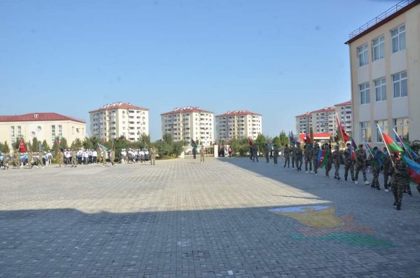 Şərqi Zəngəzur Regional Təhsil İdarəsindən 8 noyabr - Zəfər Gününə həsr olunmuş fləşmob -FOTOLAR 