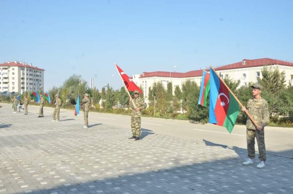 Şərqi Zəngəzur Regional Təhsil İdarəsindən 8 noyabr - Zəfər Gününə həsr olunmuş fləşmob -FOTOLAR 