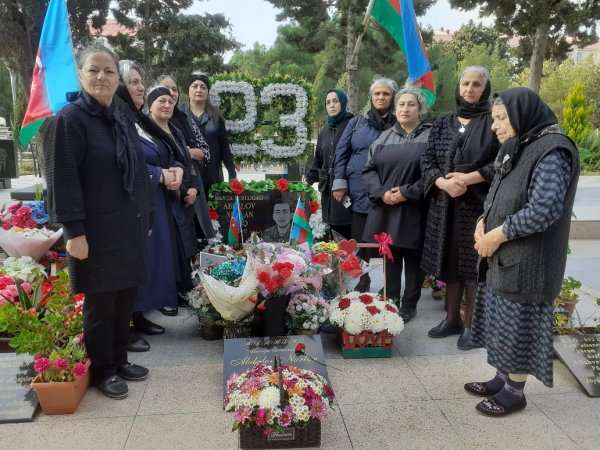 Sumqayıt Şəhidlər Xiyabanı bu gün... - FOTOREPORTAJ Sumqayıt Şəhidlər Xiyabanı bu gün... - FOTOREPORTAJ