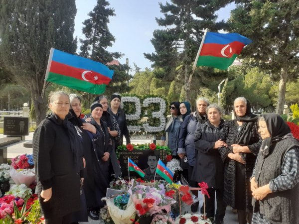 Sumqayıt Şəhidlər Xiyabanı bu gün... - FOTOREPORTAJ Sumqayıt Şəhidlər Xiyabanı bu gün... - FOTOREPORTAJ