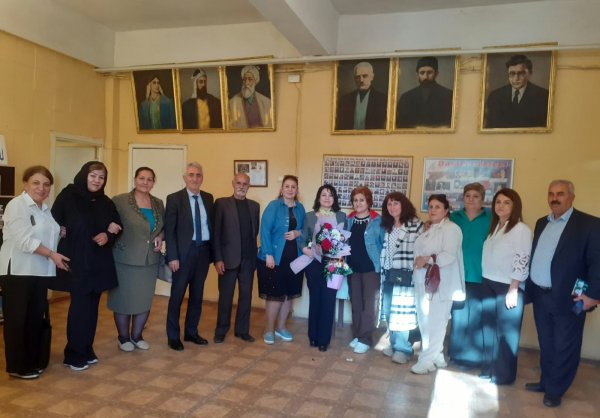 Şair Xatirə Fərəclinin “Зимние деревья” kitabının Abşeron rayonunda təqdimatı... - FOTO