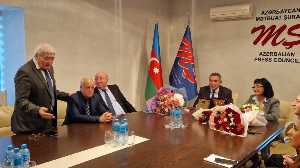 Mətbuat Şurası Aida Eyvazovanın 60 illiyini qeyd edib - FOTOLAR