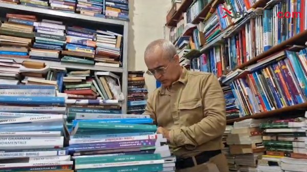 “Yazıçılar Birliyi xüsusi adamlara xidmət edir” – Sumqayıtın kitab xəzinadarı (Foto +Video) “Yazıçılar Birliyi xüsusi adamlara xidmət edir” – Sumqayıtın kitab xəzinadarı (Foto +Video)