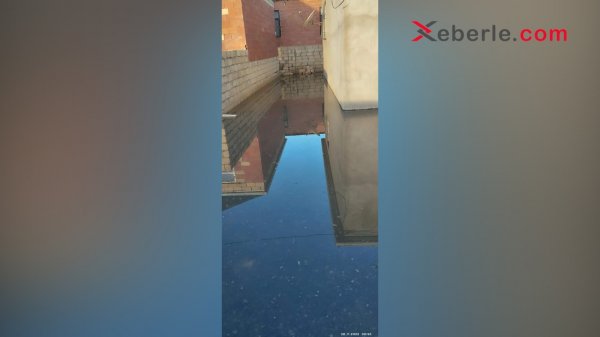 Sumqayıtda kanalizasiya tutuldu, evlər su altında qaldı (Foto) (Video)