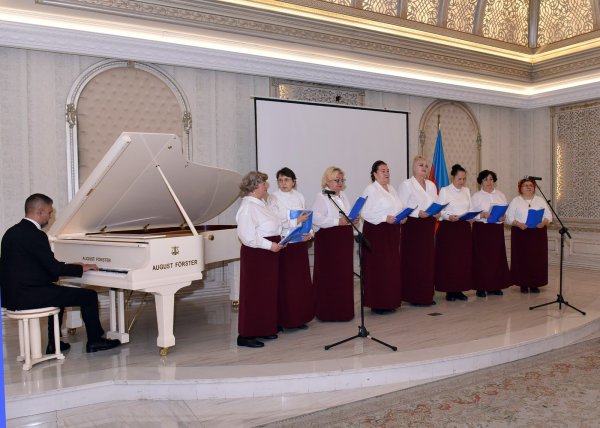 Sumqayıtda Ulu Öndərə həsr olunmuş “100 ilin İMZASI” kitabının təqdimatı keçirilib - FOTO Sumqayıtda Ulu Öndərə həsr olunmuş “100 ilin İMZASI” kitabının təqdimatı keçirilib - FOTO