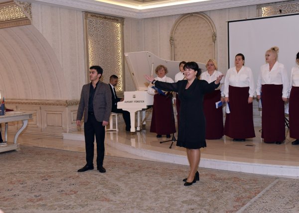 Sumqayıtda Ulu Öndərə həsr olunmuş “100 ilin İMZASI” kitabının təqdimatı keçirilib - FOTO Sumqayıtda Ulu Öndərə həsr olunmuş “100 ilin İMZASI” kitabının təqdimatı keçirilib - FOTO