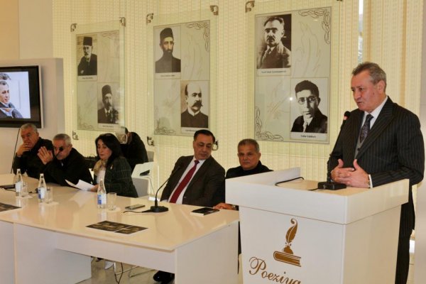 Sumqayit Poeziya Evində Əsəd Cahangirlə görüş keçirilib - FOTOLAR Sumqayit Poeziya Evində Əsəd Cahangirlə görüş keçirilib - FOTOLAR