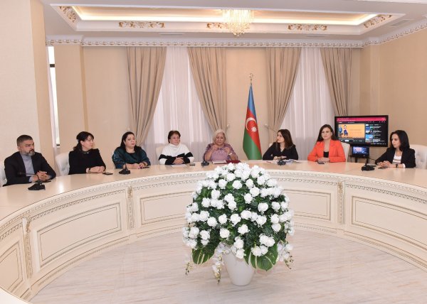 Sumqayıtda “Gender bərabərliyinə etibarlı hüquqi zəmin” adlı dəyirmi masa keçirilib - FOTO