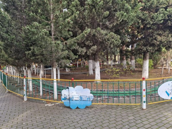 Sumqayıtın illərdir yenilənməyən attraksionları: Hər an faciə baş verə bilər (FOTO)