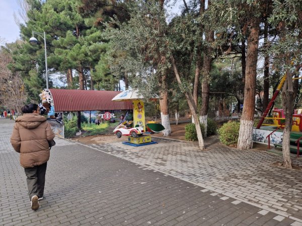 Sumqayıtın illərdir yenilənməyən attraksionları: Hər an faciə baş verə bilər (FOTO)