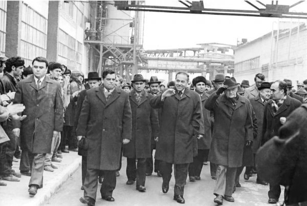 HEYDƏR ƏLİYEV VƏ SUMQAYIT