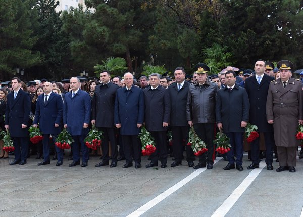 Sumqayıtda Ulu Öndər Heydər Əliyevin xatirəsi anılıb