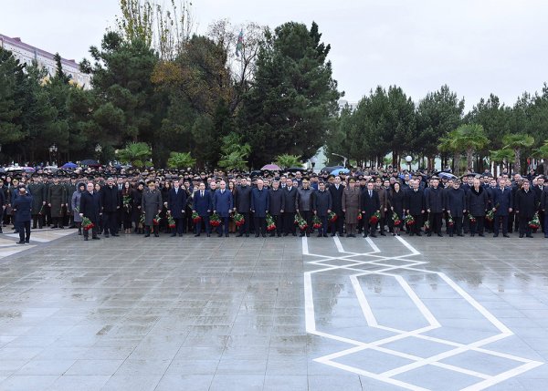 Sumqayıtda Ulu Öndər Heydər Əliyevin xatirəsi anılıb