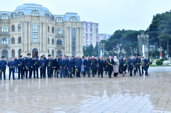 Abşeronda Ümummilli Liderin əziz xatirəsi dərin ehtiramla yad edilib - FOTOLAR Abşeronda Ümummilli Liderin əziz xatirəsi dərin ehtiramla yad edilib - FOTOLAR