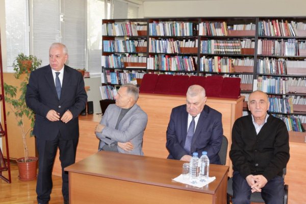 Sumqayıtda Feyzi Mustafayevi xatırlayarkən... - FOTOLAR